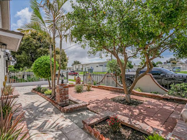 Apartment for sale in Lawndale
