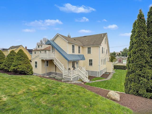 Apartment for sale in Groton, Connecticut