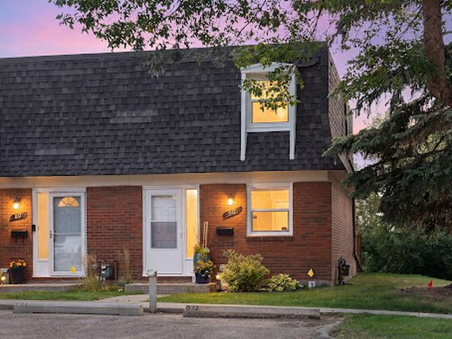 Apartment for sale in Northwest, Alberta