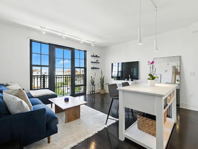 Apartment for sale in Washington, Washington DC