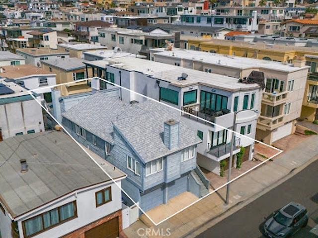 Apartment for sale in Manhattan Beach, California