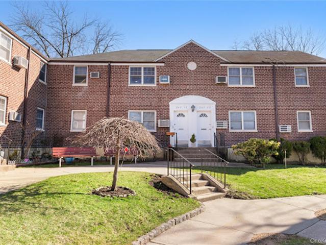 Apartment for sale in Arverne, New York