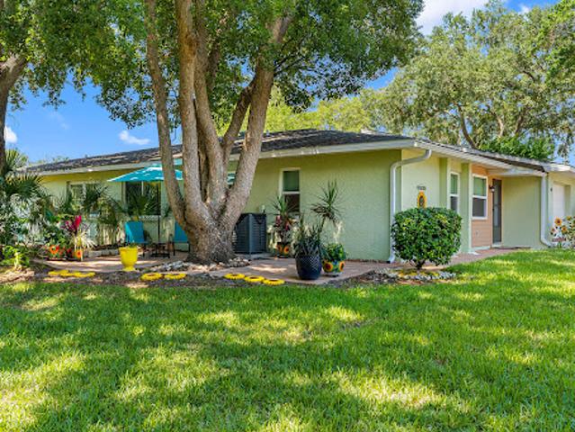 Apartment for sale in Crystal Beach, Florida