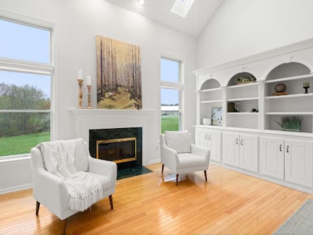Apartment for sale in Bedford, Massachusetts