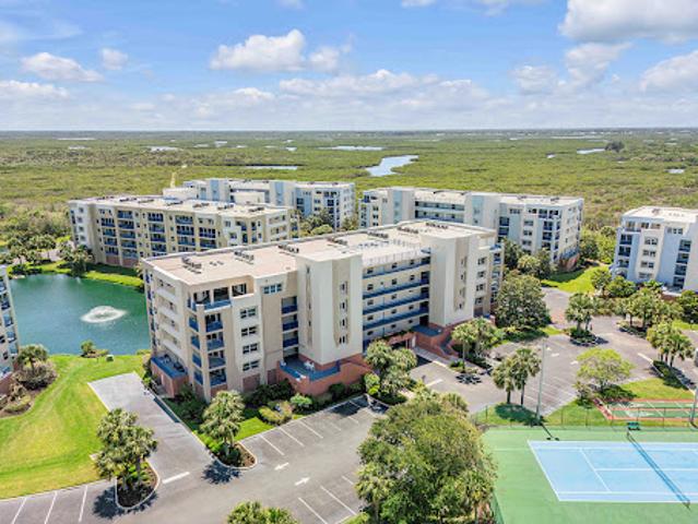 Apartment for sale in New Smyrna Beach, Florida