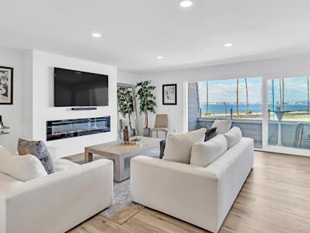 Apartment for sale in Coronado, San Diego County