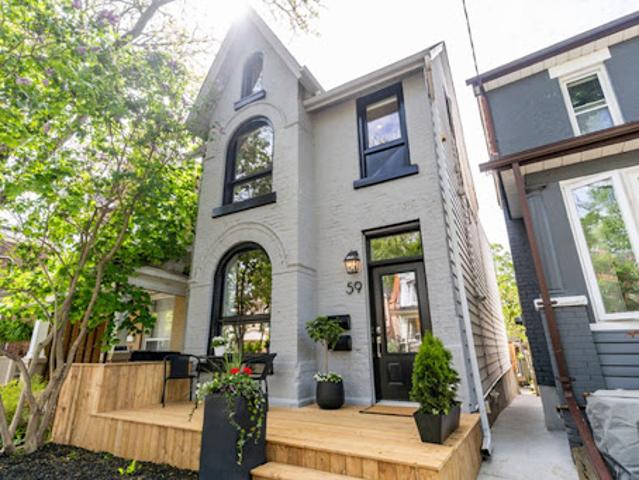 Apartment for sale in Woburn, Ontario