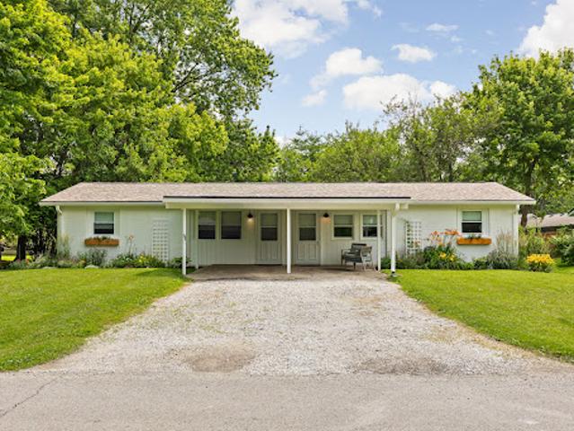 Apartment for sale in Carmel, Indiana