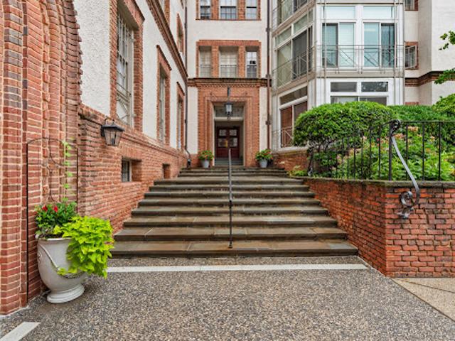 Apartment for sale in Baltimore