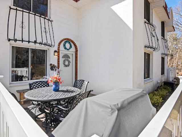 Apartment for sale in Medford Apartment for sale in Medford