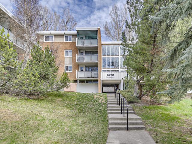 Apartment for sale in Northwest, Alberta