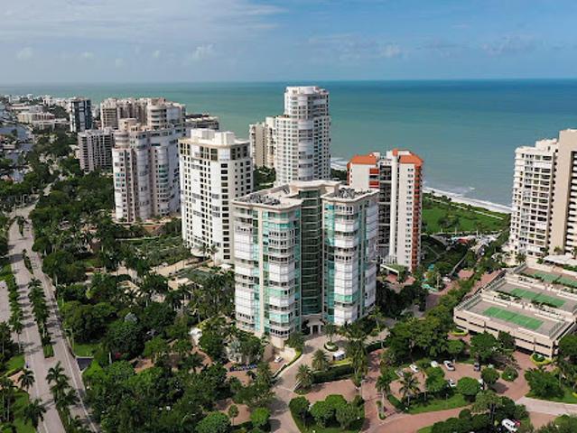 Apartment for sale in Naples, Florida