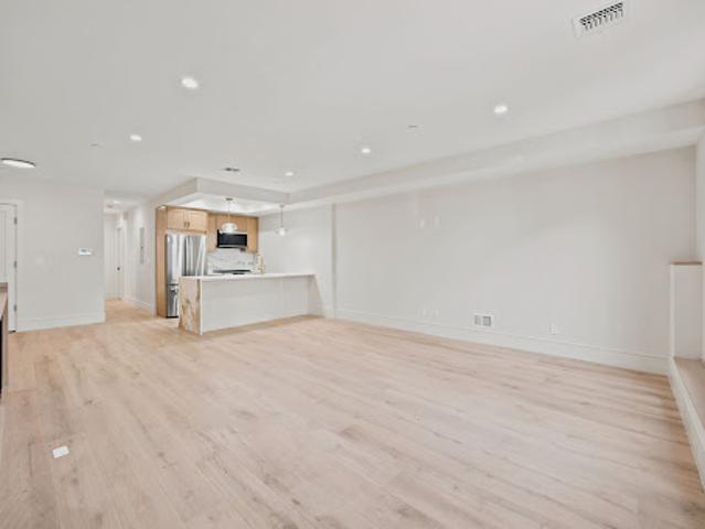 Apartment for sale in Arverne, New York