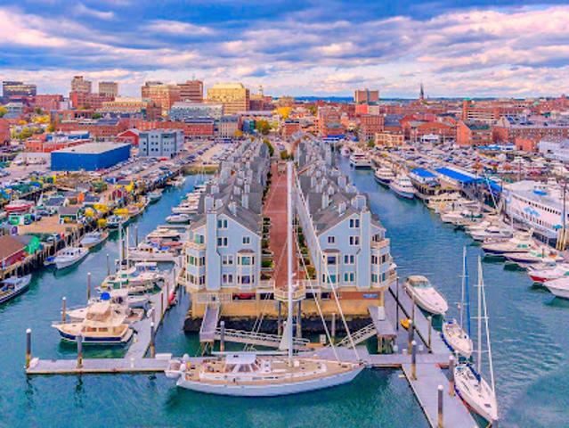 Apartment for sale in Peaks Island, Maine