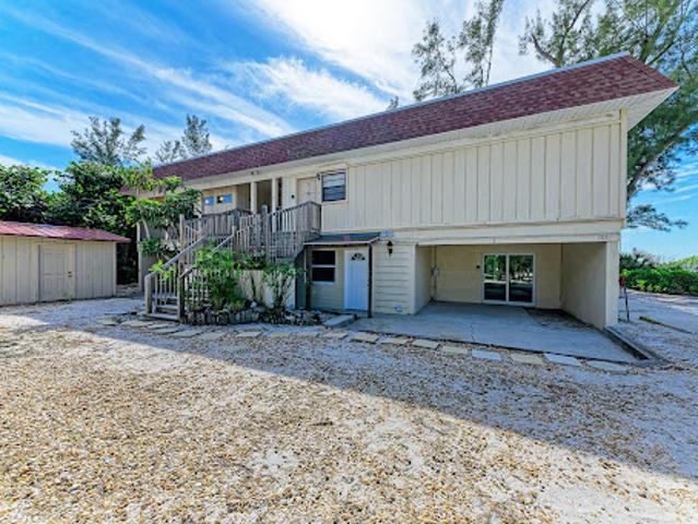 Apartment for sale in Holmes Beach, Florida