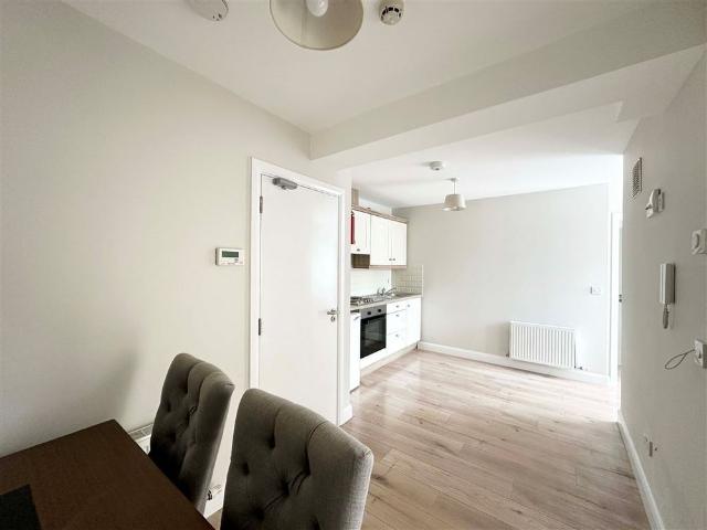 Apartment to rent in Bluebell, North Tipperary