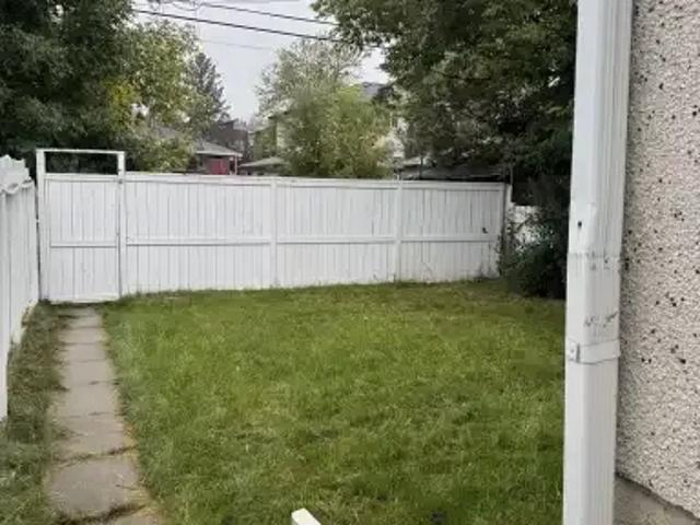 Apartment for rent in Bowness, Calgary