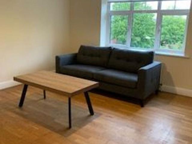 Apartment to rent in Bluebell, North Tipperary