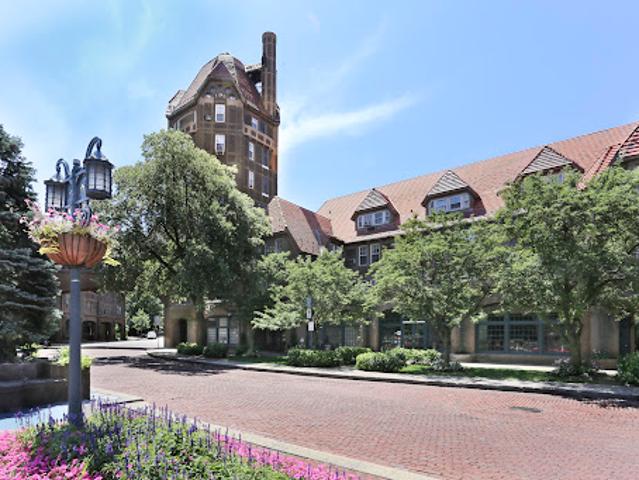 Apartment for sale in Forest Hills