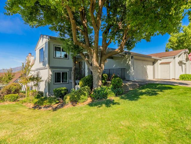 Apartment for sale in Redding Apartment for sale in Redding