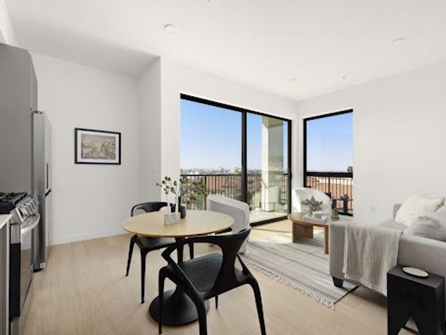 Apartment for sale in Los Angeles