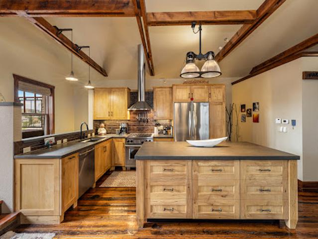 Apartment for sale in Milwaukee, Wisconsin