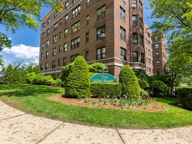 Apartment for sale in Mamaroneck, New York