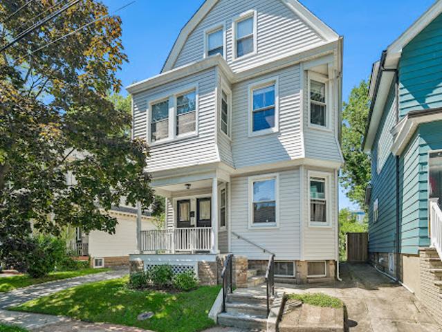 Apartment for sale in Maplewood, New Jersey