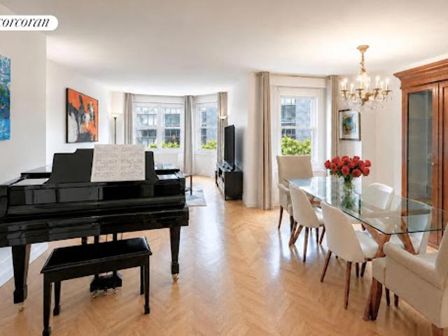 Apartment for sale in Arverne, New York