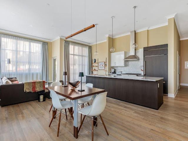 Apartment for sale in Glen Cove