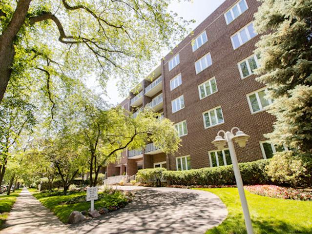 Apartment for sale in Evanston Apartment for sale in Evanston
