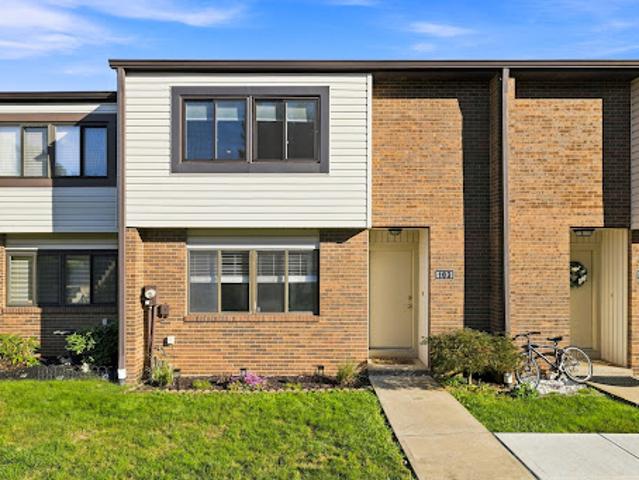 Apartment for sale in Moon, Pennsylvania