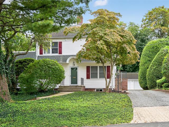Apartment for sale in Huntington, New York