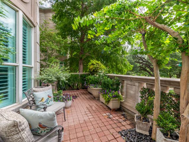Apartment for sale in Dallas, Texas