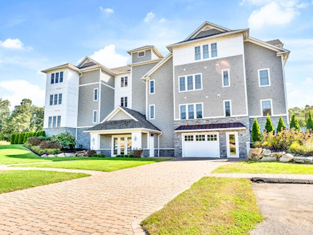 Apartment for sale in Westerly, Rhode Island