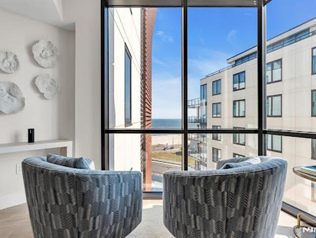 Apartment for sale in Monmouth, New Jersey