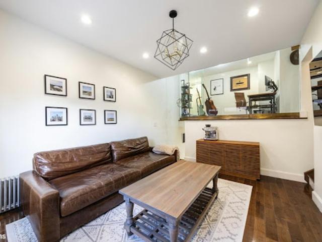 Apartment for sale in Arverne, New York