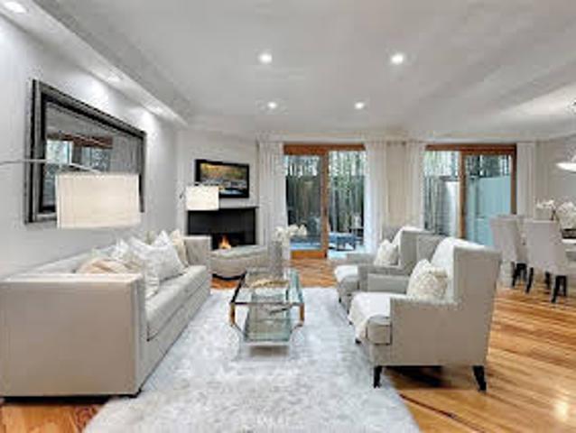 Apartment for sale in Beverly Hills