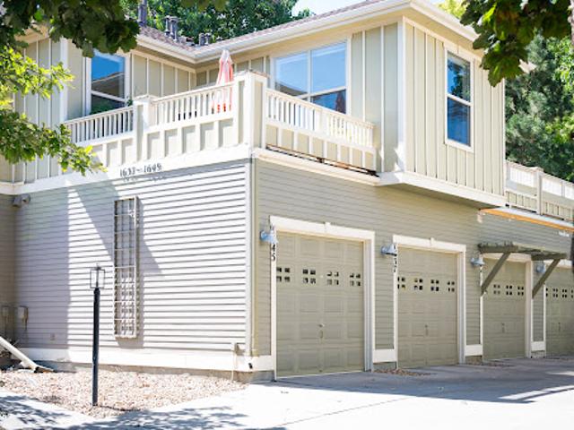 Apartment for sale in Lakewood, Colorado