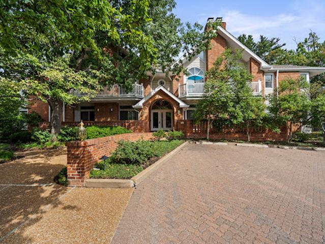 Apartment for sale in Saint Louis