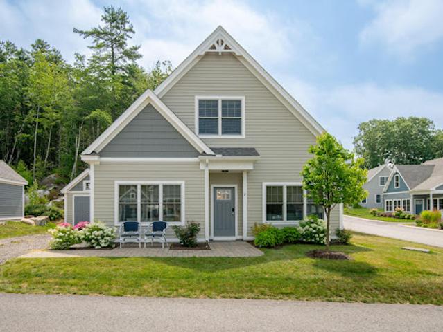 Apartment for sale in Maine