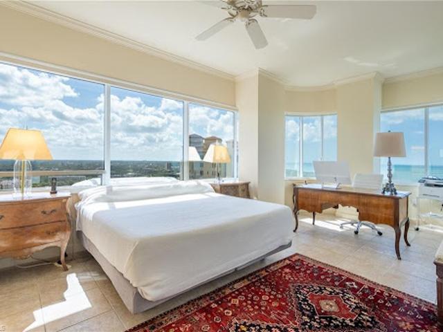 Apartment for sale in Naples, Florida