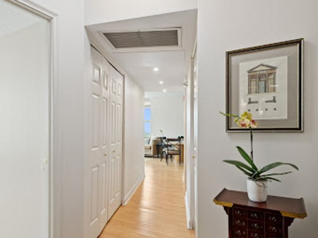 Apartment for sale in Chicago Park, Illinois
