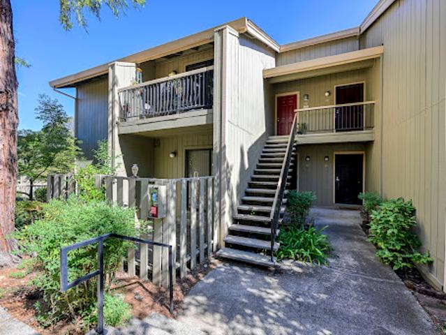 Apartment for sale in Auburn, California