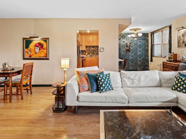 Apartment for sale in Hudson, New Jersey