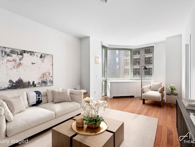 Apartment for sale in Arverne, New York