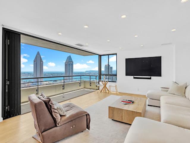 Apartment for sale in San Diego, California