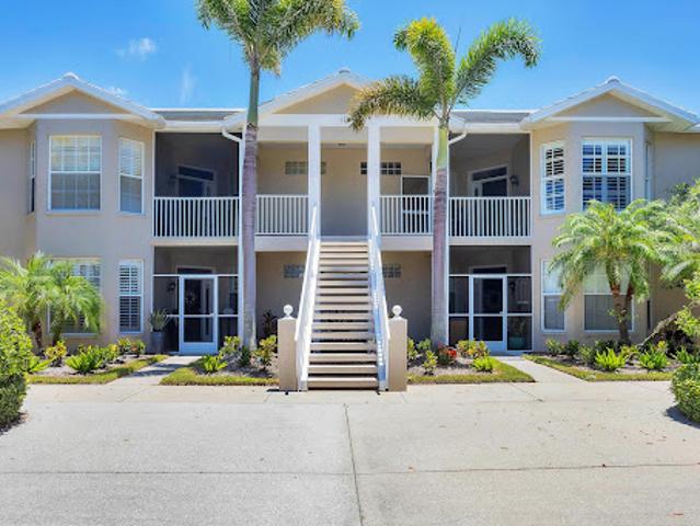 Apartment for sale in Canoga Park, California