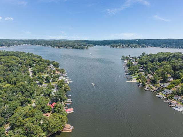 Apartment for sale in Hopatcong, Sussex County