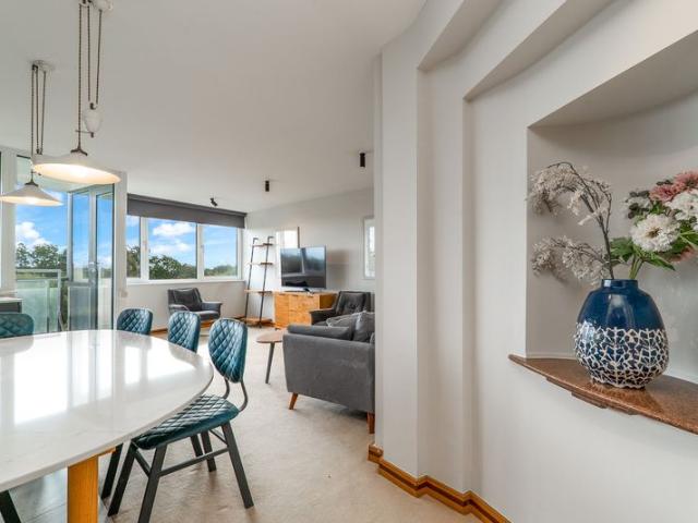 Apartment to rent in Bluebell, North Tipperary